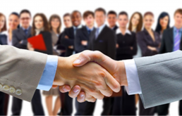 FUNCIONÁRIOS, RECURSOS OU PARCEIROS?